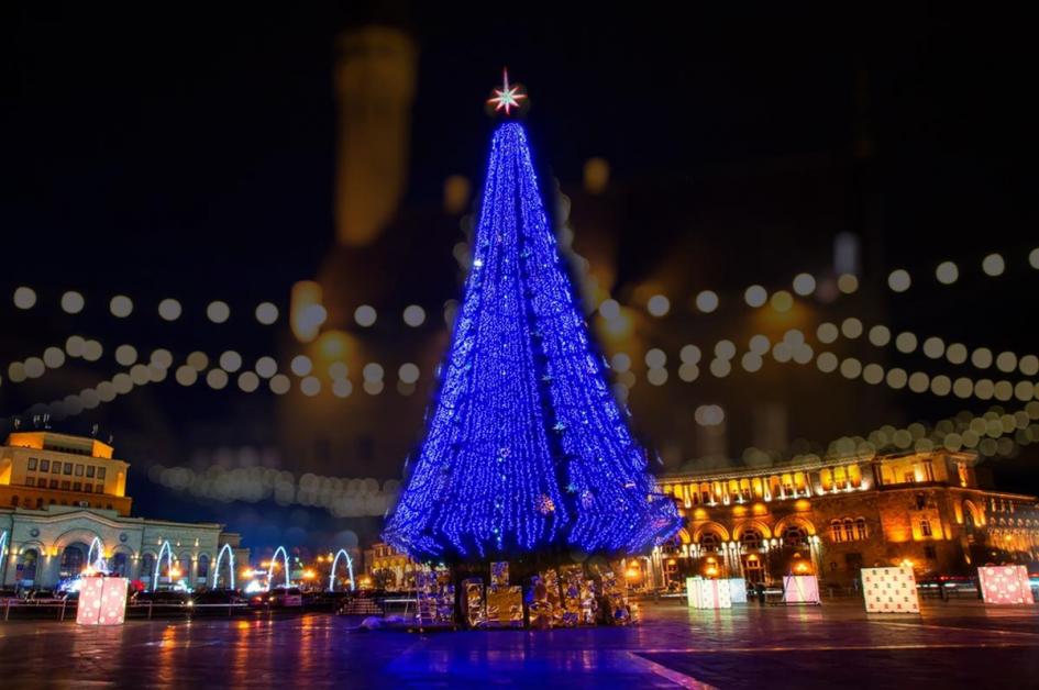 christmas tree in yerevan